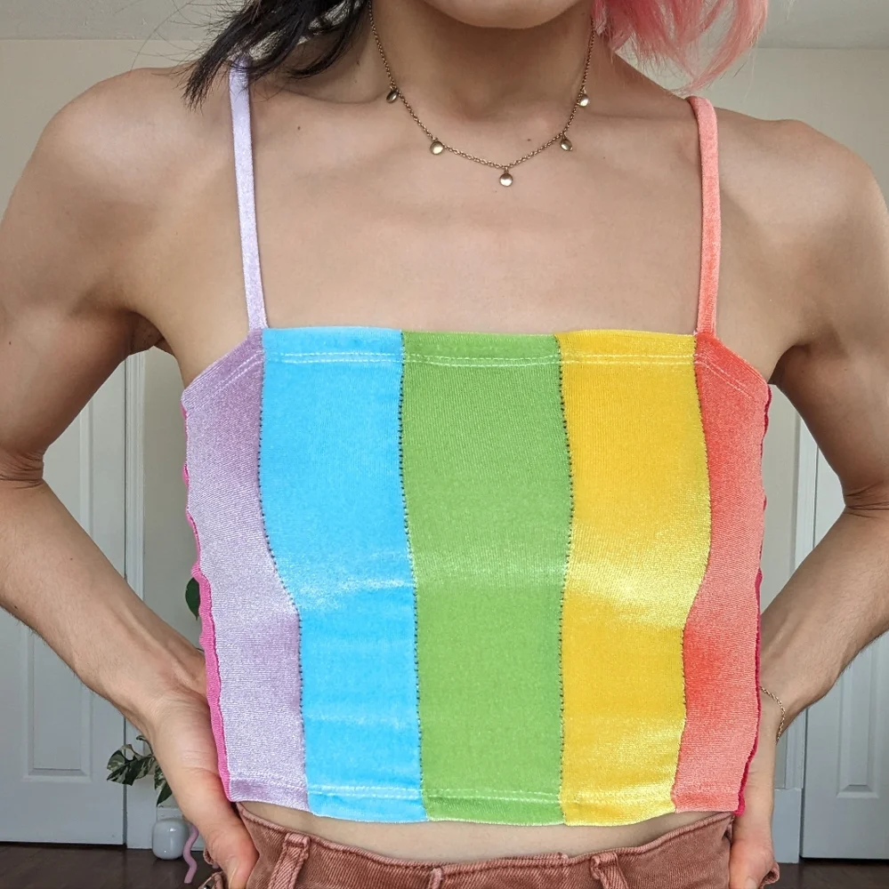 🚫 CLOTHING SWAPPED - K.S. Garner Rainbow Luna Top - Picture 5 of 7